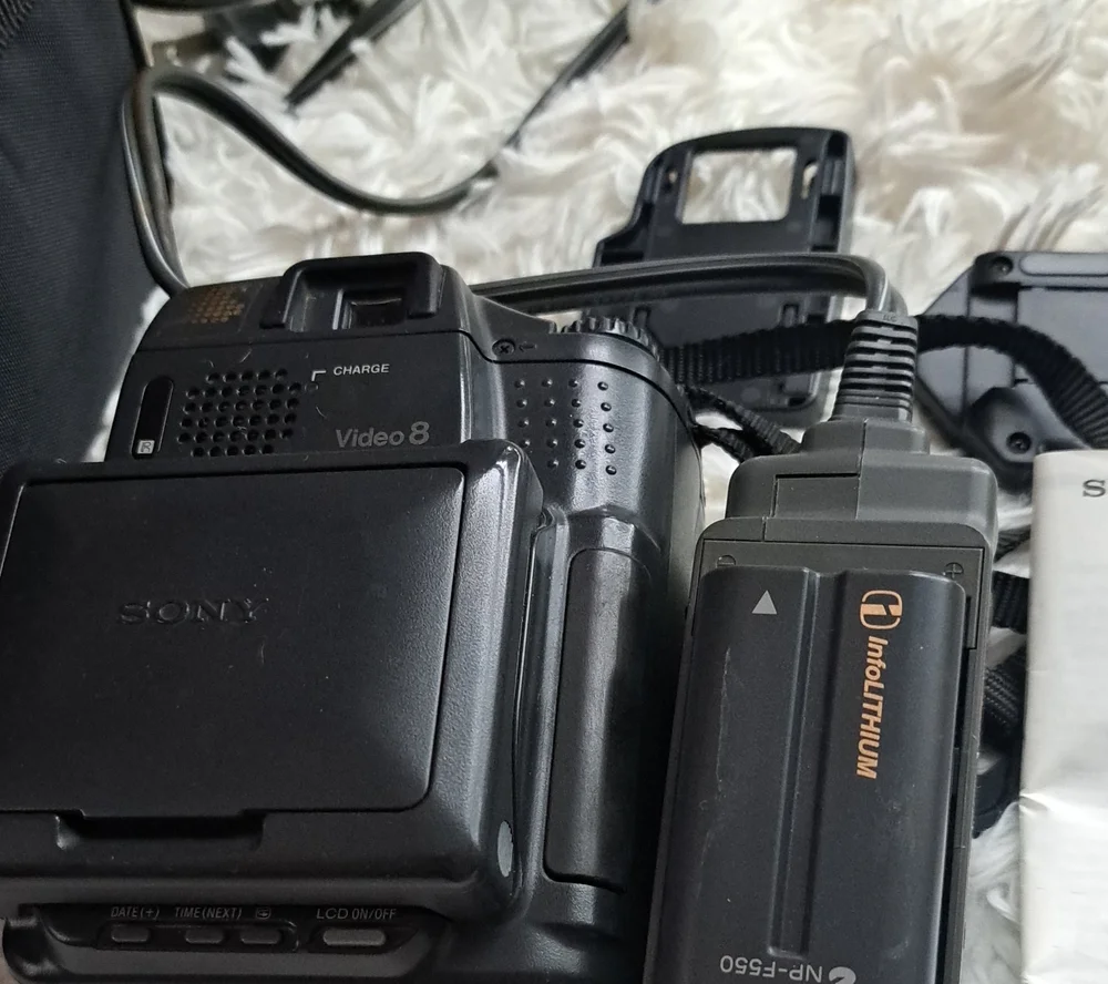 Sony Black Video8 Portable Camcorder with InfoLITHIUM Battery